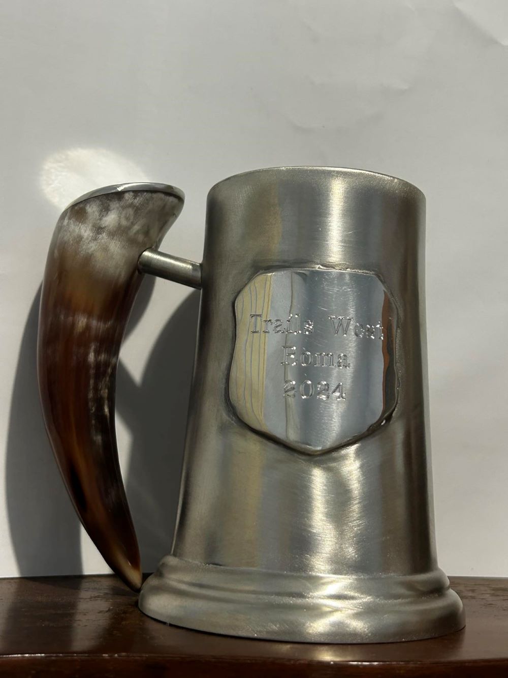 Pewter mug with horn handle